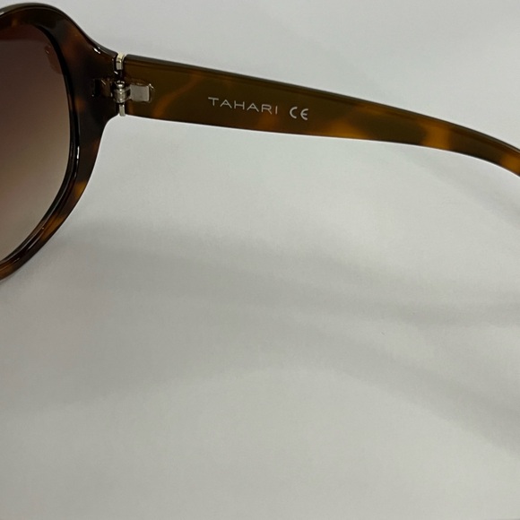 Tahari Oval Oversized Tortoise Shell Sunglasses - Picture 8 of 12